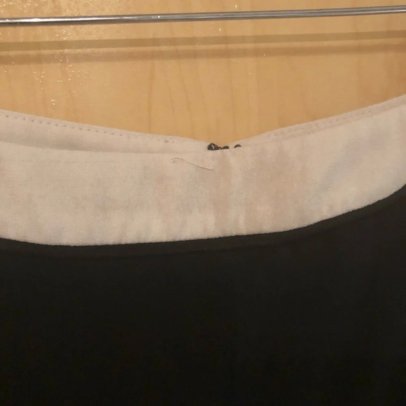 Babaton Skirt  Size 10 - Picture 4 of 6